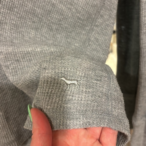 Vintage PINK by Victoria Secret 🤫 thermal with hood - Picture 5 of 5